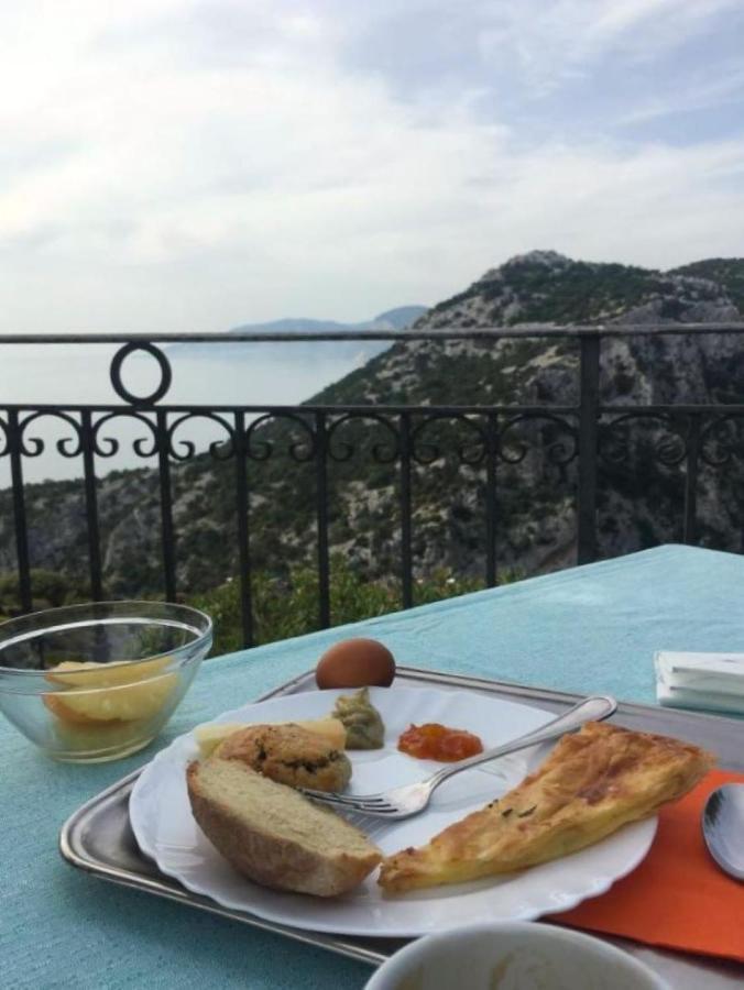 Hotel Turismo Rurale Villa Maria Caterina 칼라고노네 외부 사진