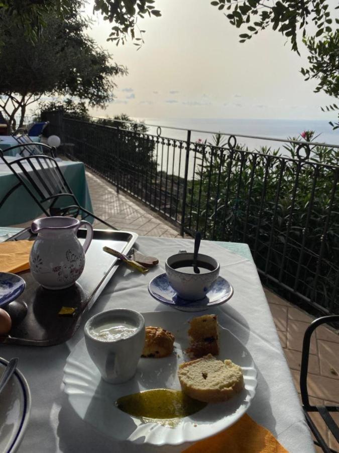 Hotel Turismo Rurale Villa Maria Caterina 칼라고노네 외부 사진