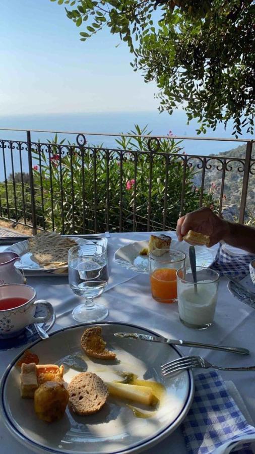 Hotel Turismo Rurale Villa Maria Caterina 칼라고노네 외부 사진