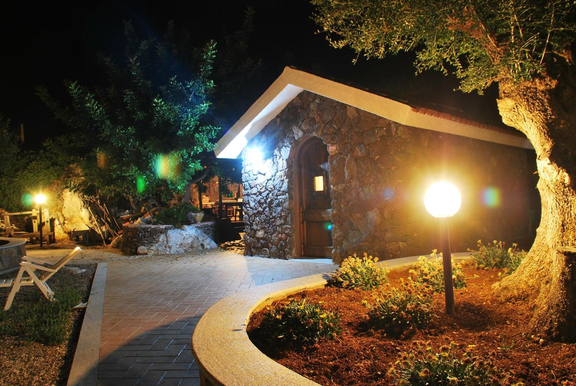 Hotel Turismo Rurale Villa Maria Caterina 칼라고노네 외부 사진