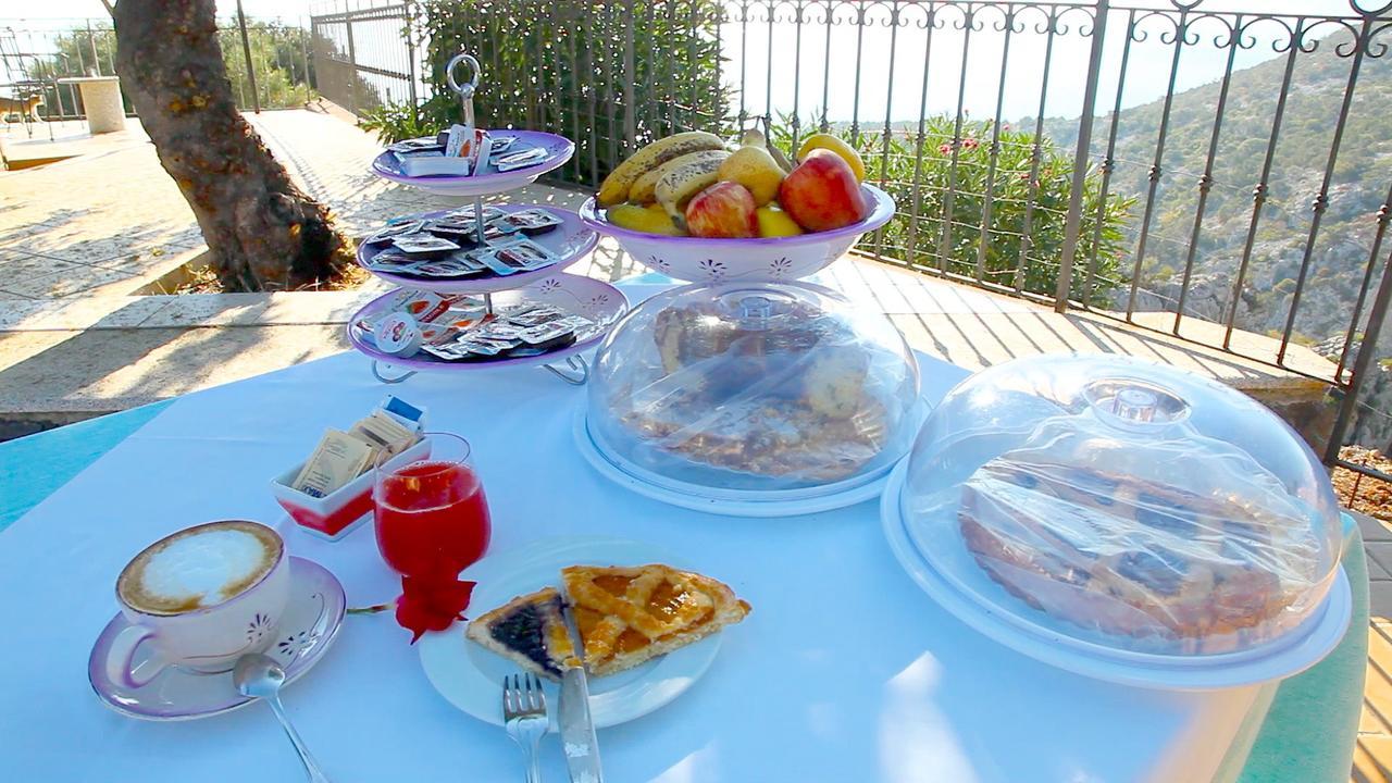 Hotel Turismo Rurale Villa Maria Caterina 칼라고노네 외부 사진